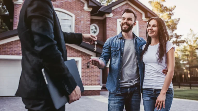10 Excellentes Raisons de Faire Équipe avec un Courtier Immobilier